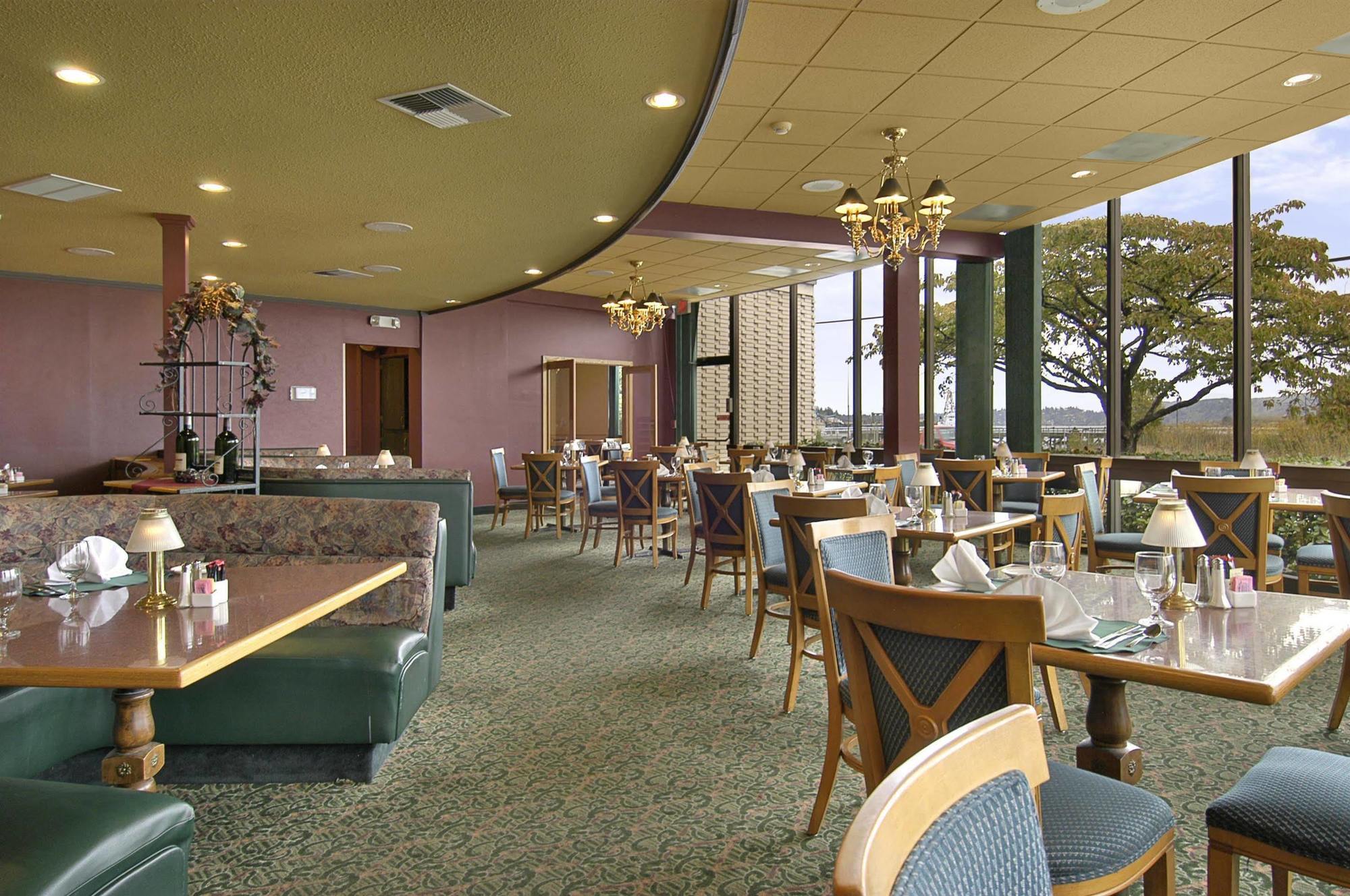 Red Lion Hotel Coos Bay Esterno foto
