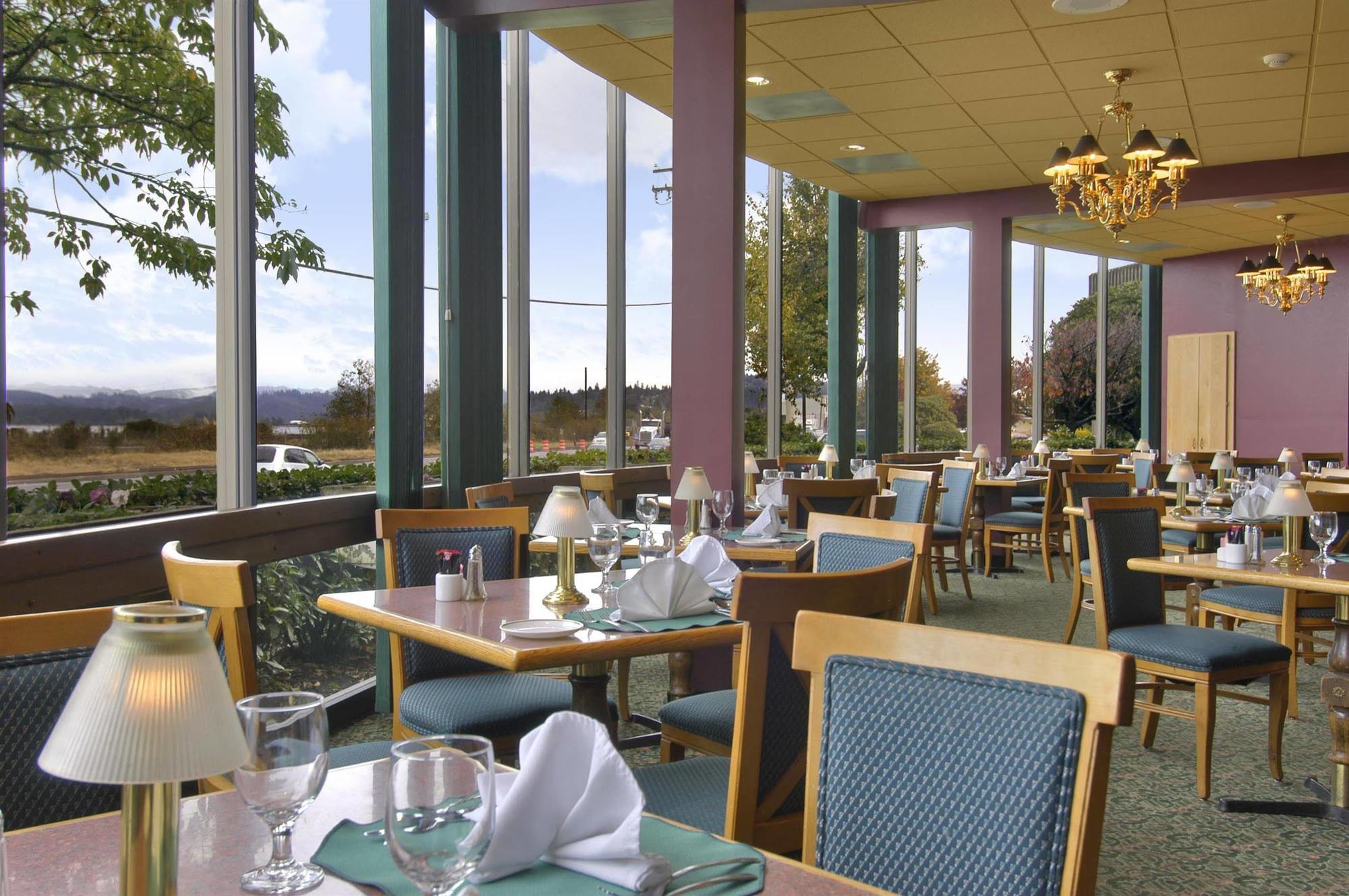 Red Lion Hotel Coos Bay Ristorante foto