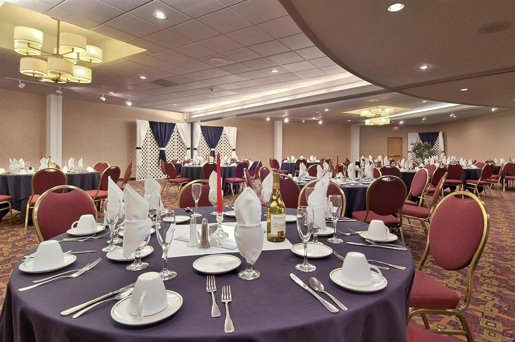 Red Lion Hotel Coos Bay Esterno foto