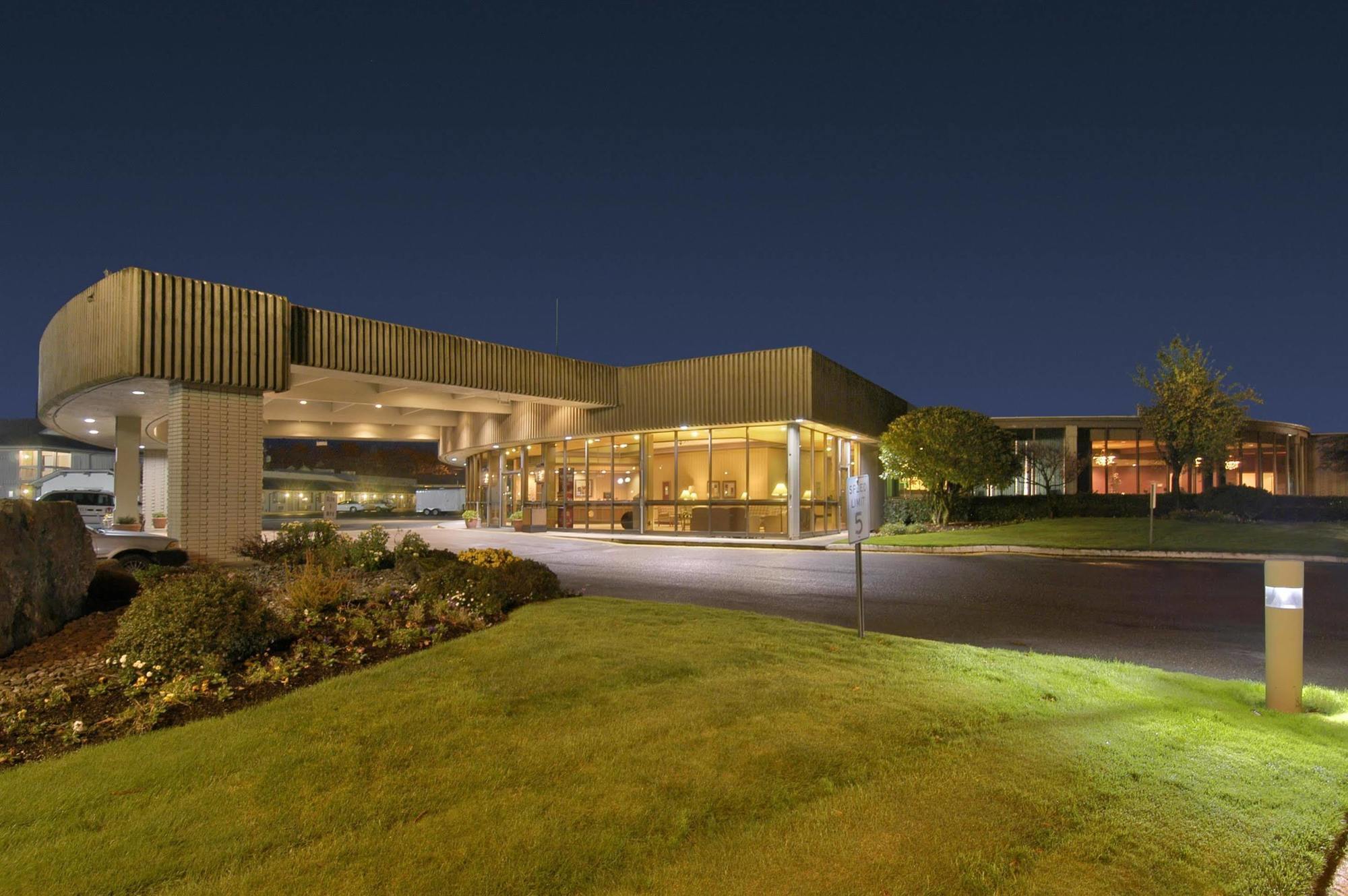 Red Lion Hotel Coos Bay Esterno foto